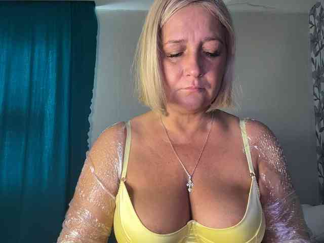 Eva-Bella webcam