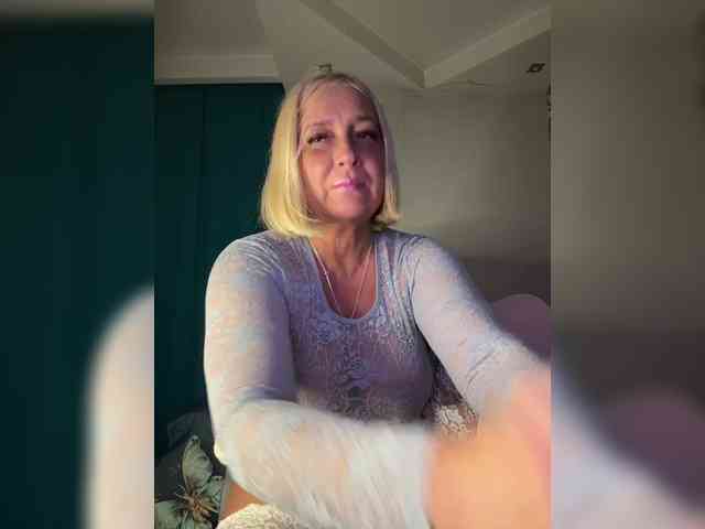 Eva-Bella webcam