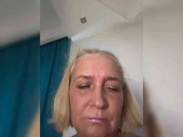 Eva-Bella webcam