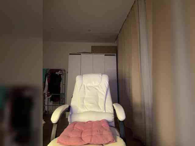 Eva-Bella webcam