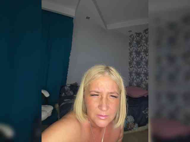 Eva-Bella webcam