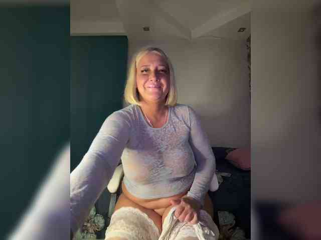 Eva-Bella webcam