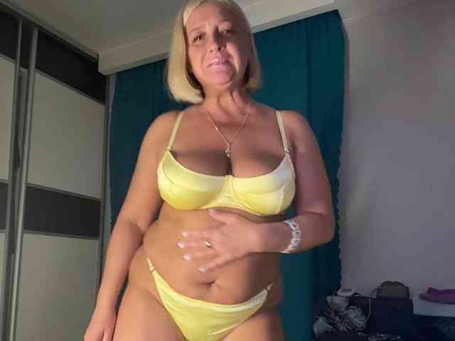 Eva-Bella webcam