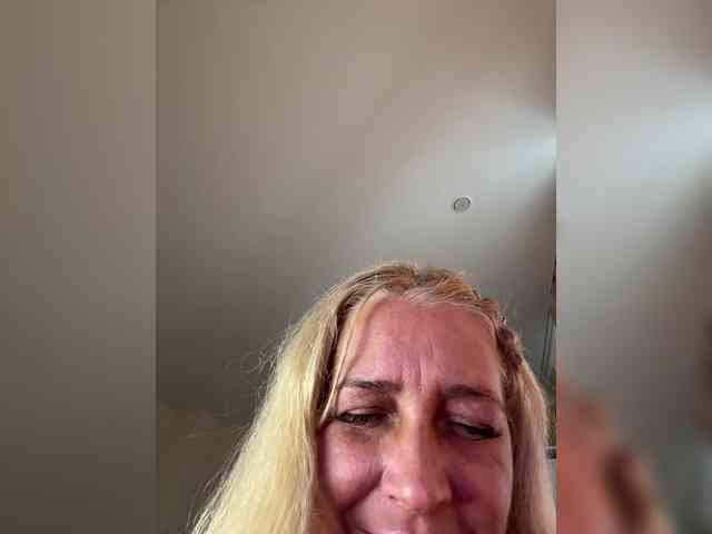 Eva-Bella webcam