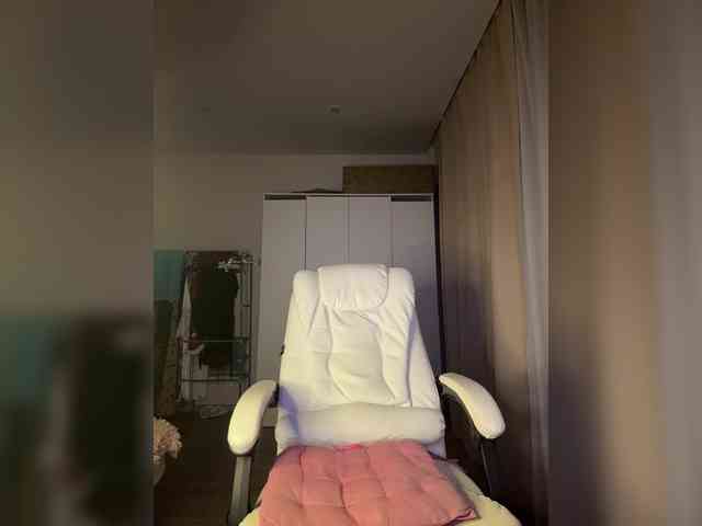 Eva-Bella webcam