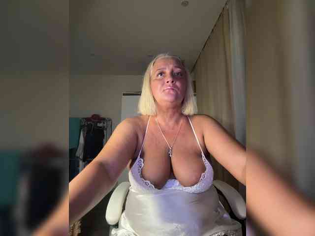 Eva-Bella webcam