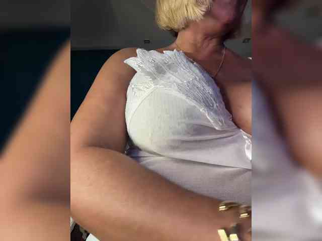 Eva-Bella webcam