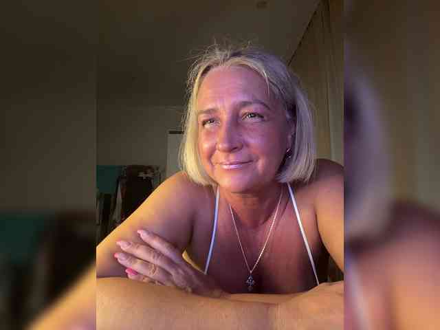 Eva-Bella webcam