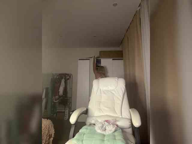Eva-Bella webcam