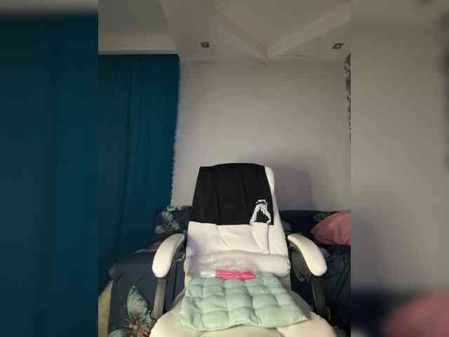 Eva-Bella webcam