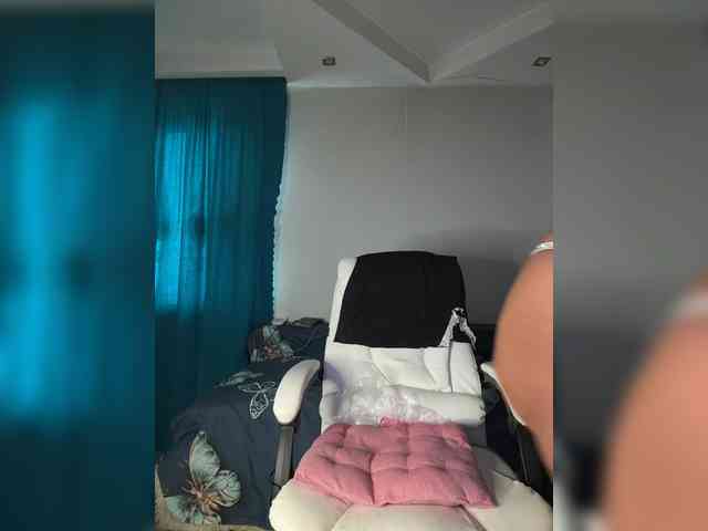 Eva-Bella webcam