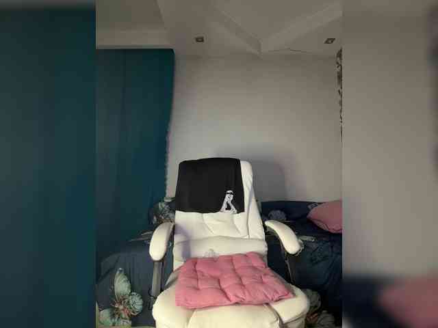 Eva-Bella webcam