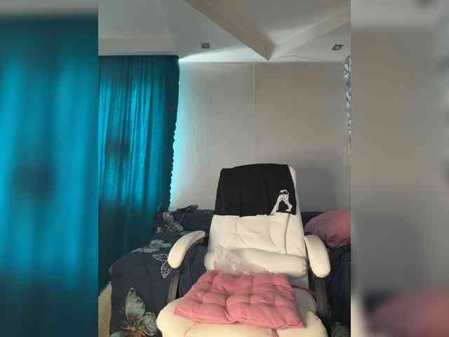 Eva-Bella webcam