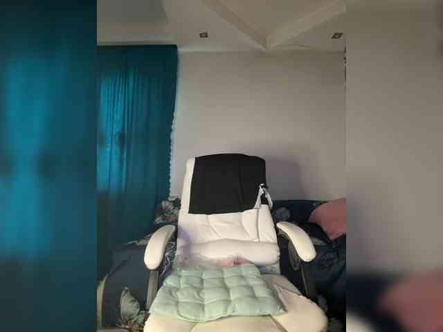 Eva-Bella webcam
