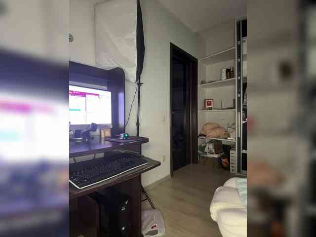 Eva-Bella webcam