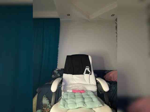 Eva-Bella webcam