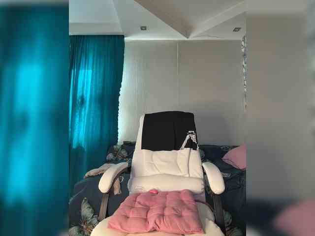 Eva-Bella webcam