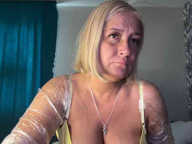 Eva-Bella webcam