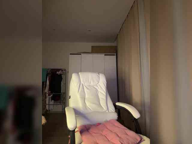 Eva-Bella webcam