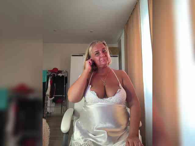 Eva-Bella webcam