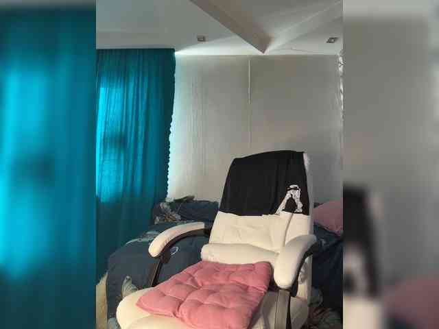 Eva-Bella webcam