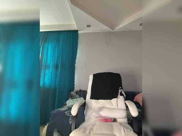 Eva-Bella webcam