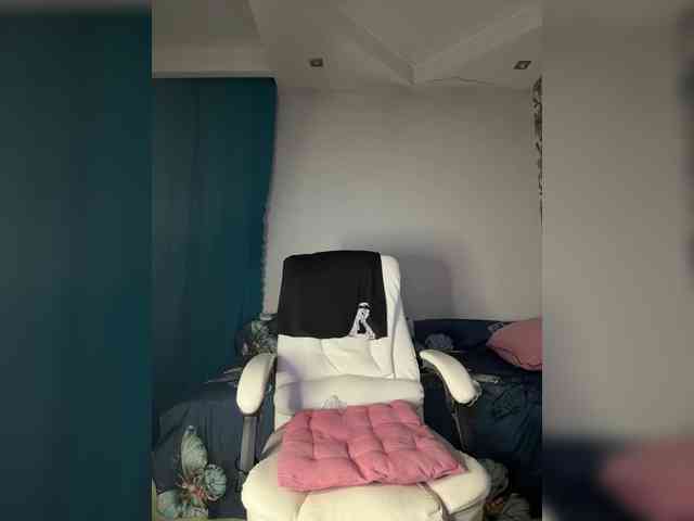 Eva-Bella webcam