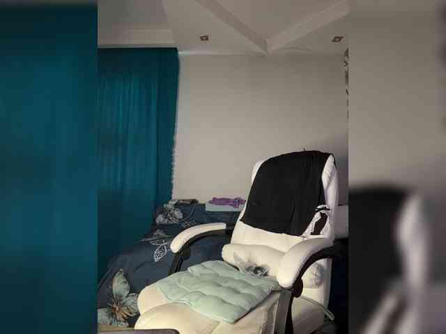 Eva-Bella webcam