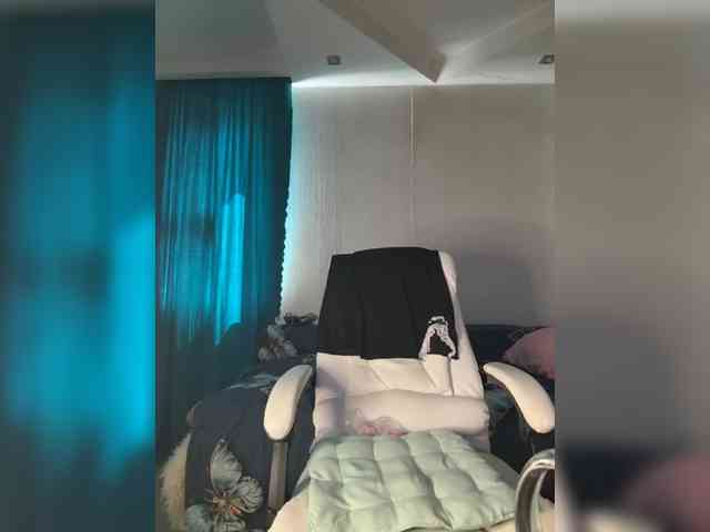 Eva-Bella webcam
