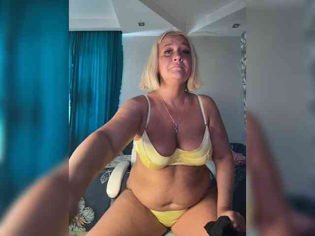 Eva-Bella webcam