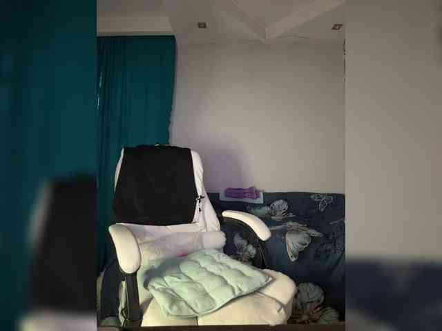 Eva-Bella webcam