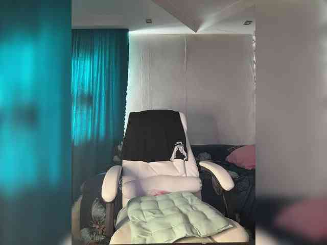 Eva-Bella webcam
