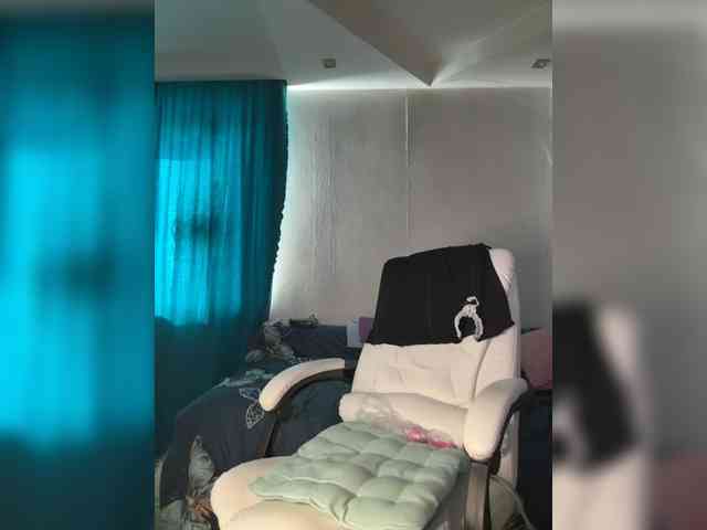 Eva-Bella webcam