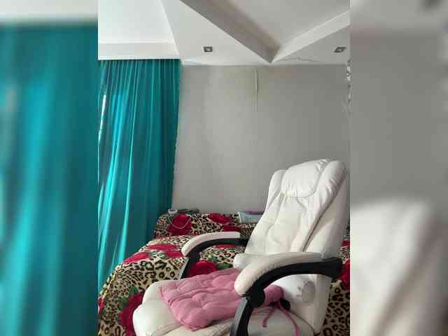 Eva-Bella webcam