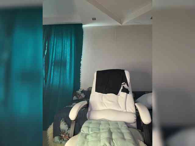 Eva-Bella webcam