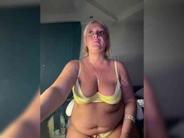 Eva-Bella webcam