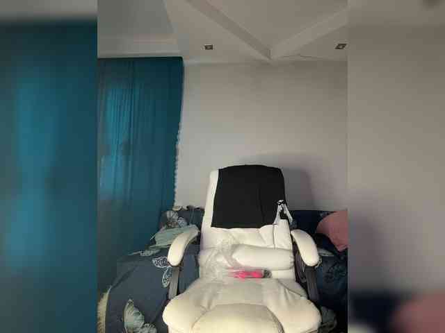 Eva-Bella webcam