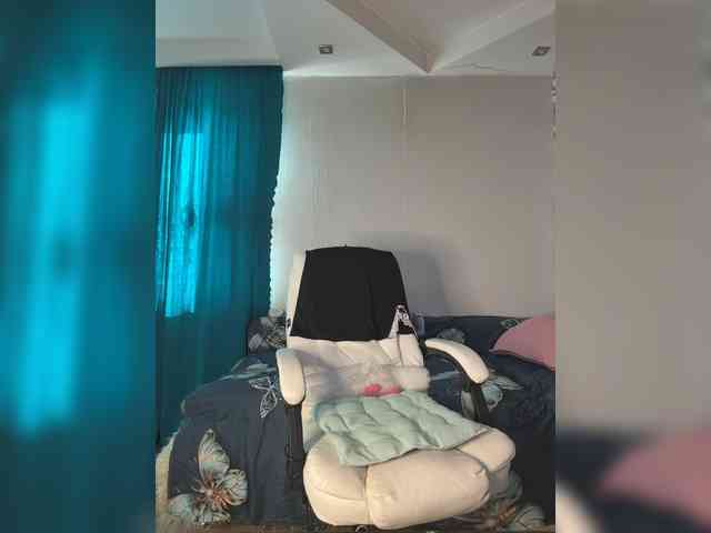 Eva-Bella webcam