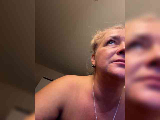 Eva-Bella webcam