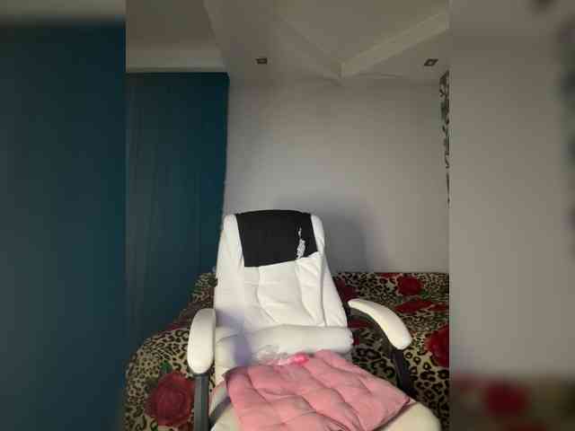 Eva-Bella webcam