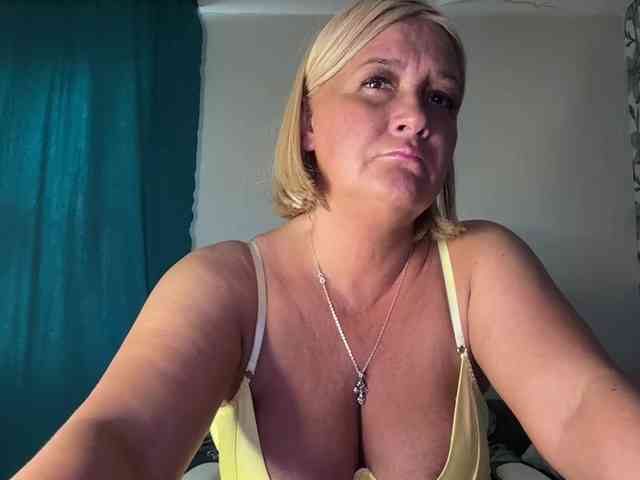 Eva-Bella webcam