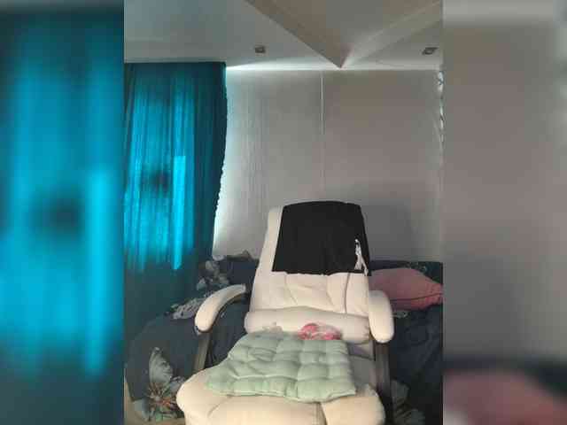 Eva-Bella webcam
