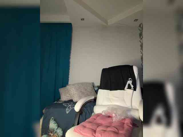 Eva-Bella webcam