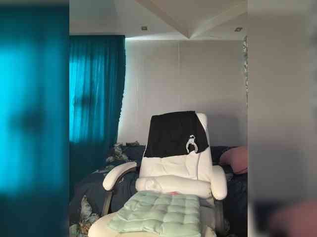 Eva-Bella webcam