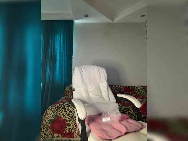 Eva-Bella webcam