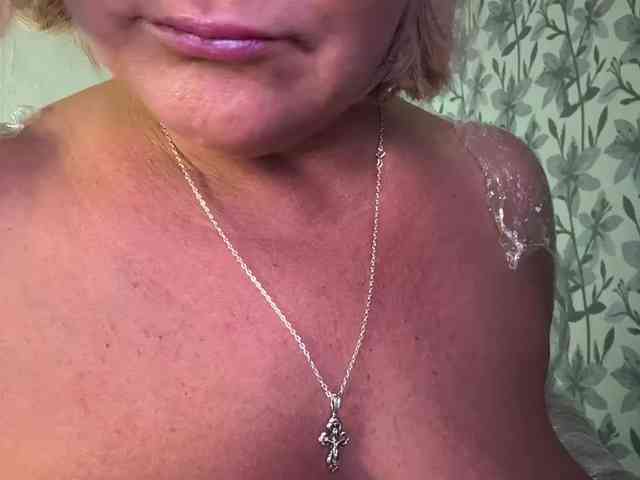 Eva-Bella webcam