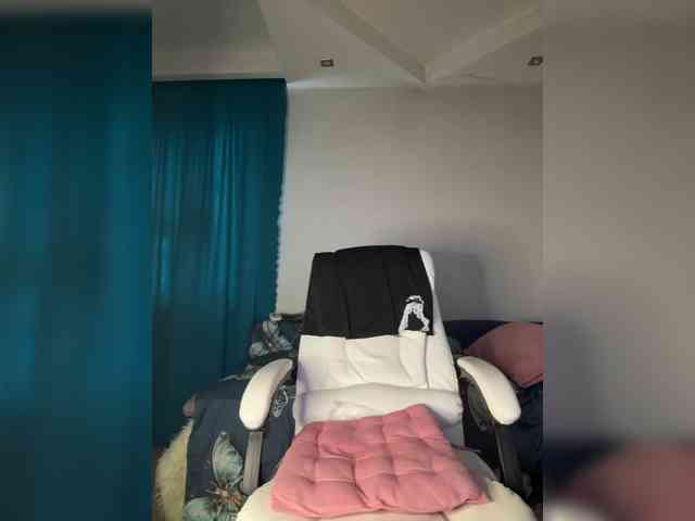 Eva-Bella webcam