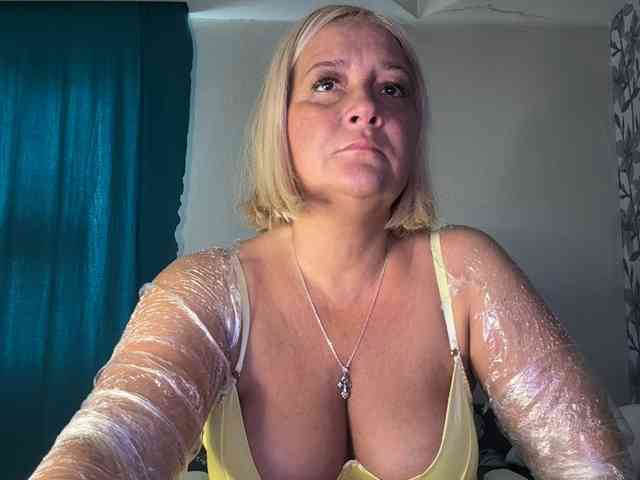 Eva-Bella webcam