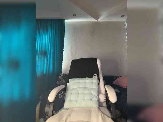 Eva-Bella webcam