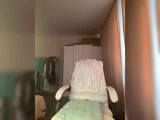 Eva-Bella webcam